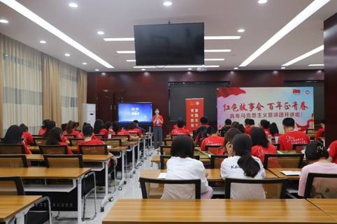 馬克思主義學(xué)院師生赴右玉干部學(xué)院開展實踐研修
