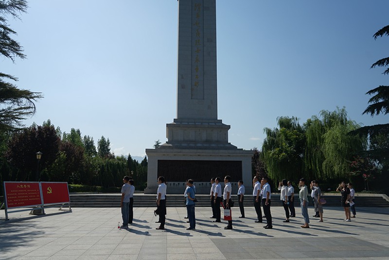 “追尋紅色記憶 凝聚奮進(jìn)力量”——學(xué)生處黨支部與黨政辦公室黨支部開展聯(lián)合主題黨日活動(dòng)