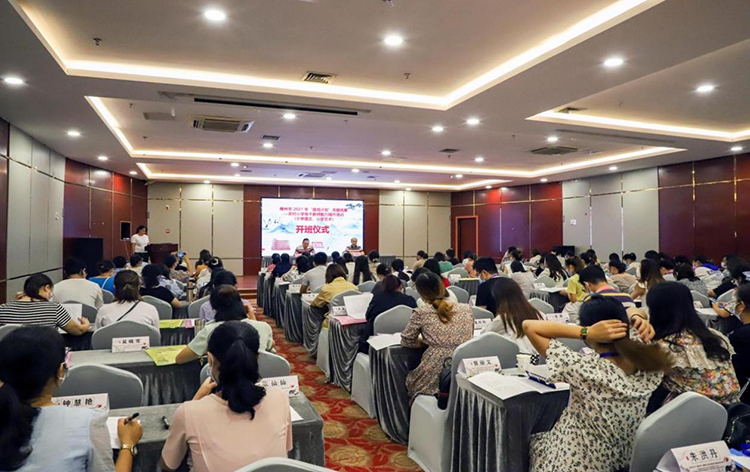 柳州市2021年“國培計(jì)劃”市級統(tǒng)籌——  農(nóng)村骨干教師能力提升培訓(xùn)班（小學(xué)語文、小學(xué)藝術(shù)）順利開班