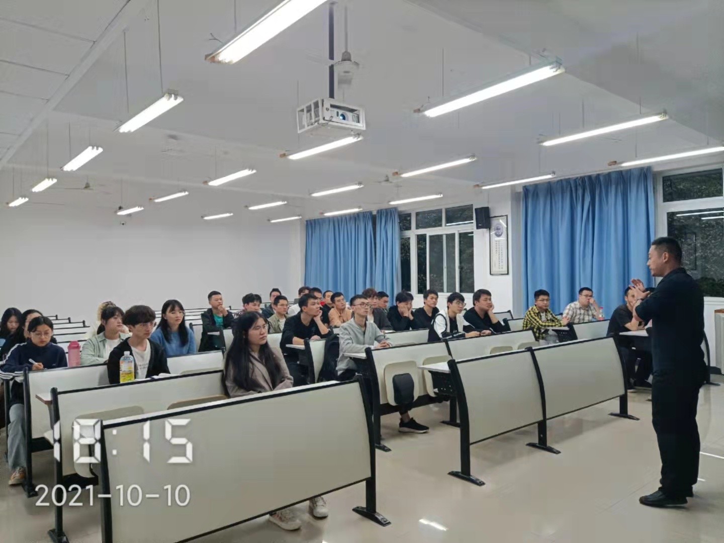 繼續教育學院網絡創業培訓順利開班